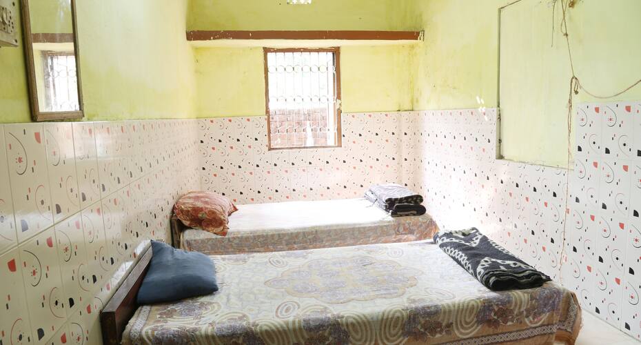 Bagdogra Lodge, Siliguri 4